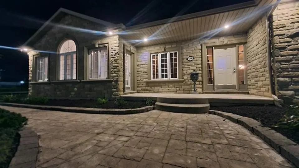 Niagara Stonehaven Villa